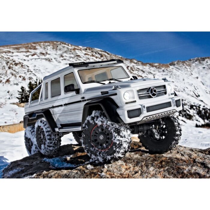 TXX88096-4-WHT MERCEDES-BENZ G 63 AMG 6X6 TRAIL TRUCK CON ILLUMINAZIONE A LED-BIANCO