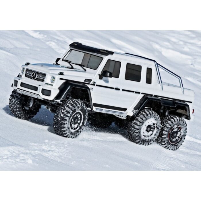 TXX88096-4-WHT MERCEDES-BENZ G 63 AMG 6X6 TRAIL TRUCK CON ILLUMINAZIONE A LED-BIANCO