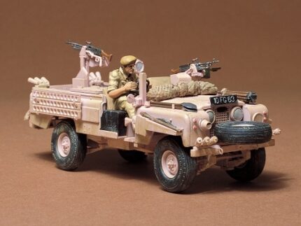 TA35076 TAMIYA GB LAND ROVER SAS PINK PANTHER